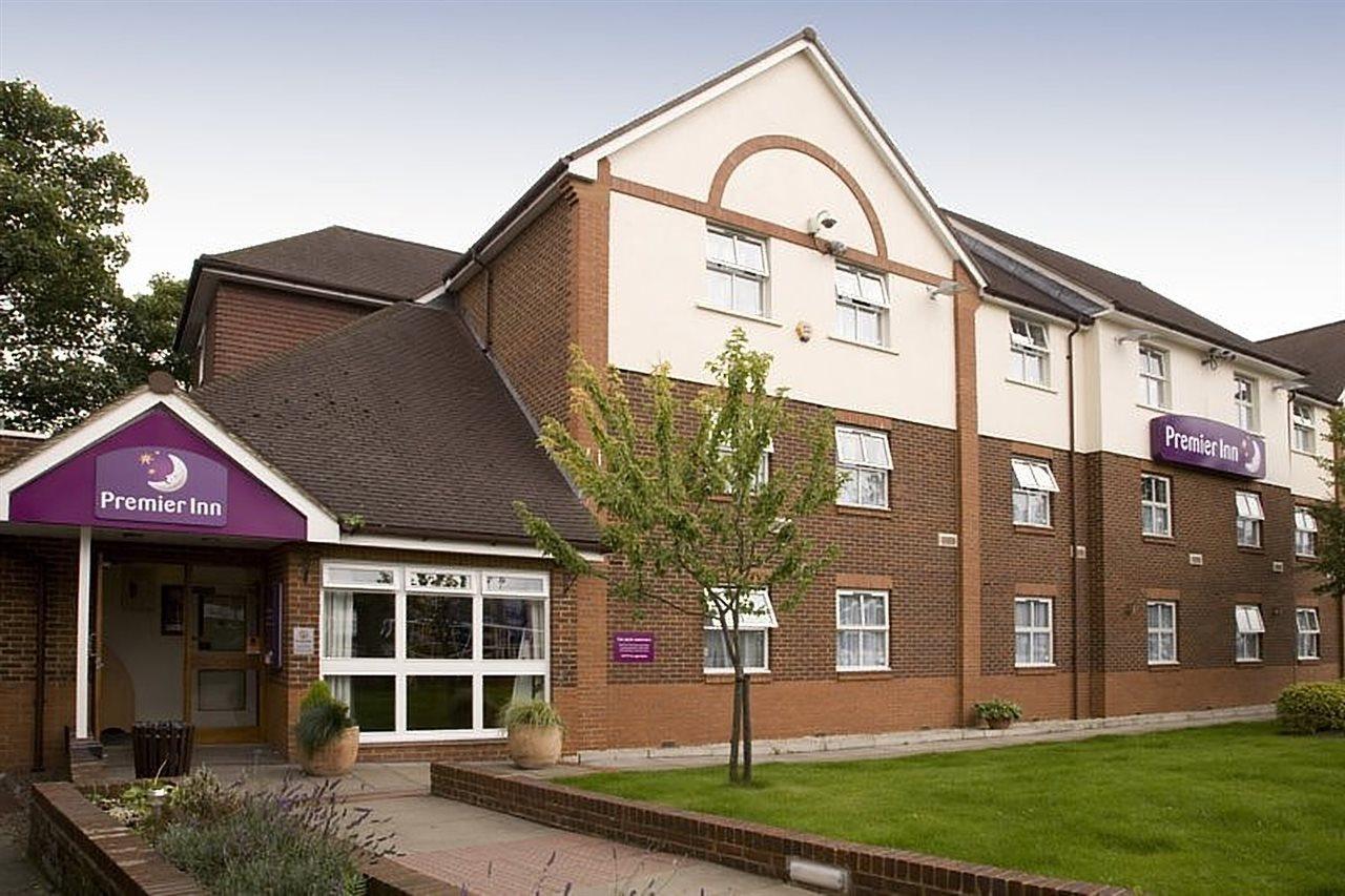 Premier Inn London Ilford Exterior photo
