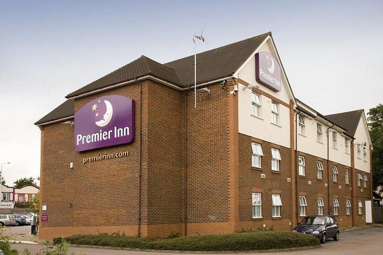 Premier Inn London Ilford Exterior photo