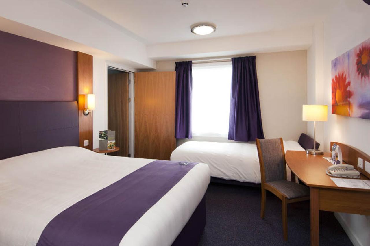 Premier Inn London Ilford Room photo