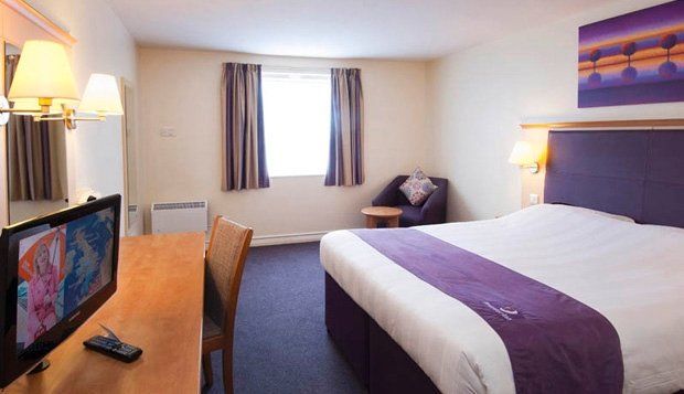 Premier Inn London Ilford Exterior photo